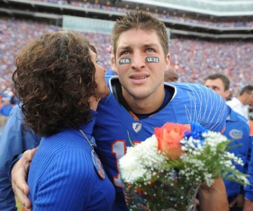 tebow-mom-500x418 University of Florida football star Tim Tebow and his mother Pam will be featured in a pro-life ad that will run during the Super Bowl on Feb. 7. Photo courtesy blogs.palmbeachpost.com